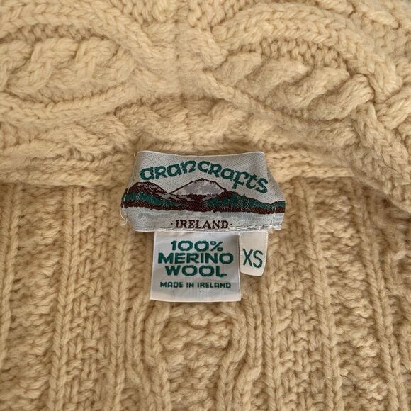 Aran Crafts Sweater Cardigan Women XS Beige Cream Button Chunky Cable Knit Irish - Picture 5 of 8